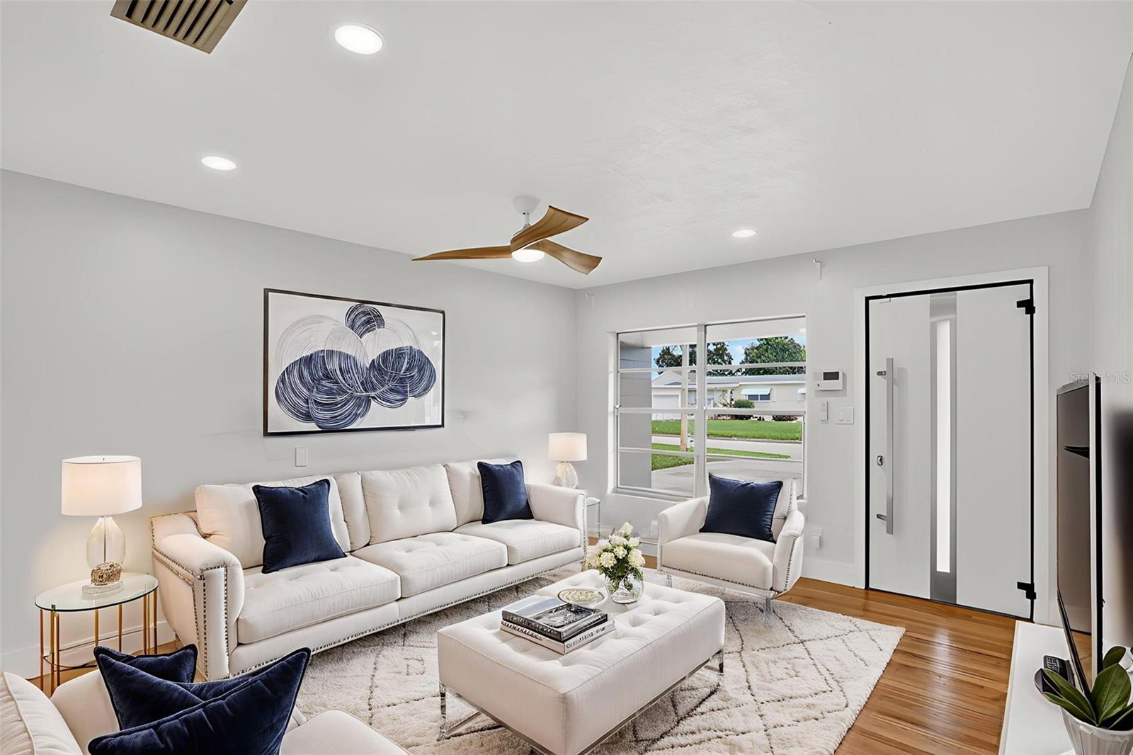 Image 5 of 57 For 832 Thalia Drive