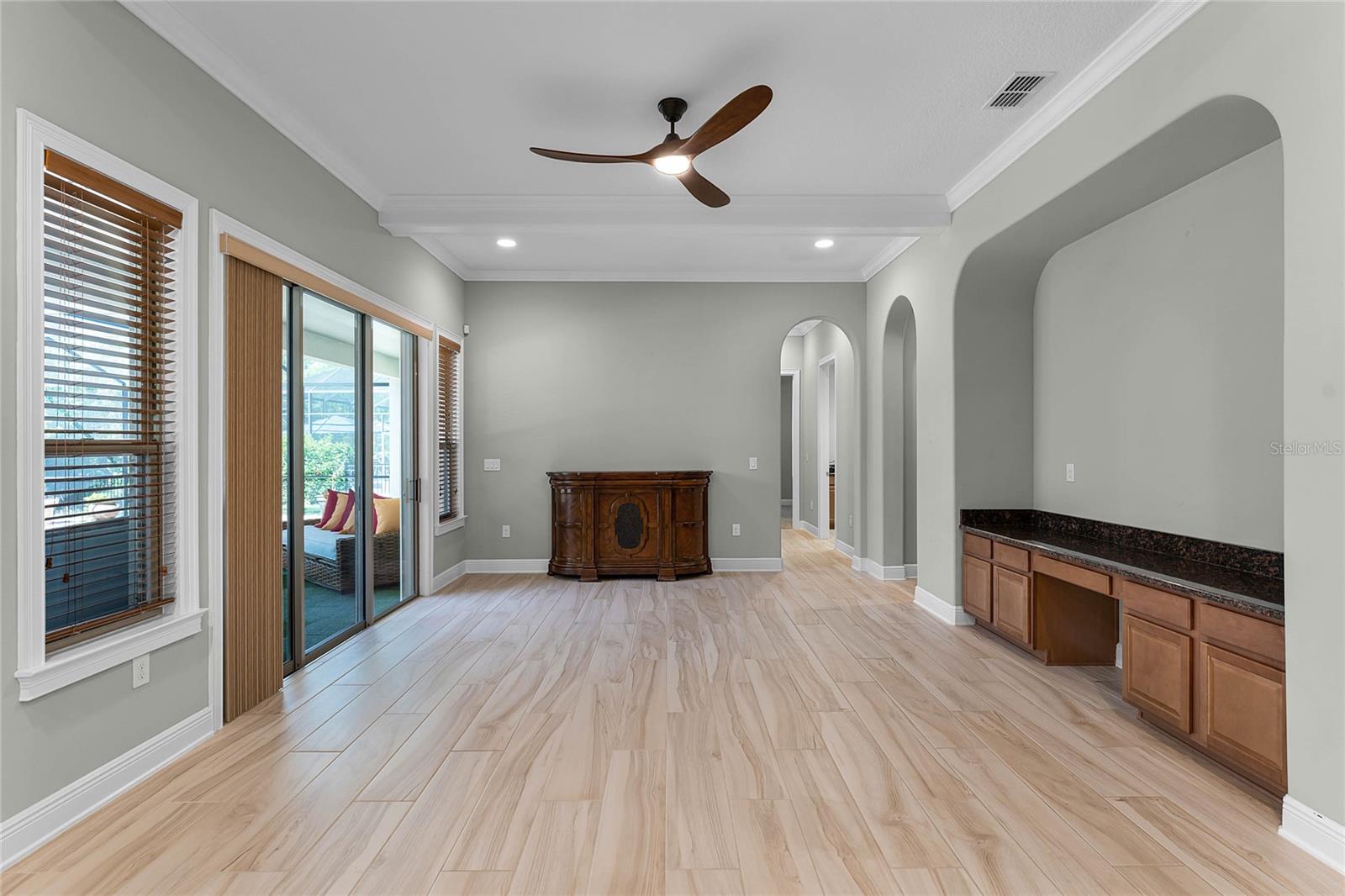 Image 13 of 62 For 15216 Johns Lake Pointe Boulevard