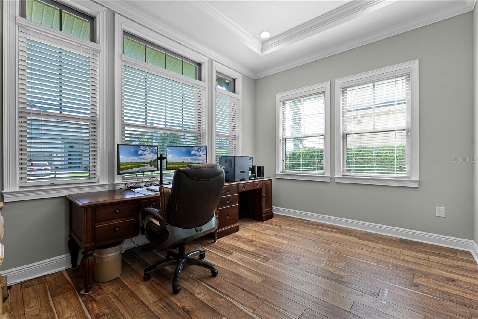 Image 18 of 62 For 15216 Johns Lake Pointe Boulevard