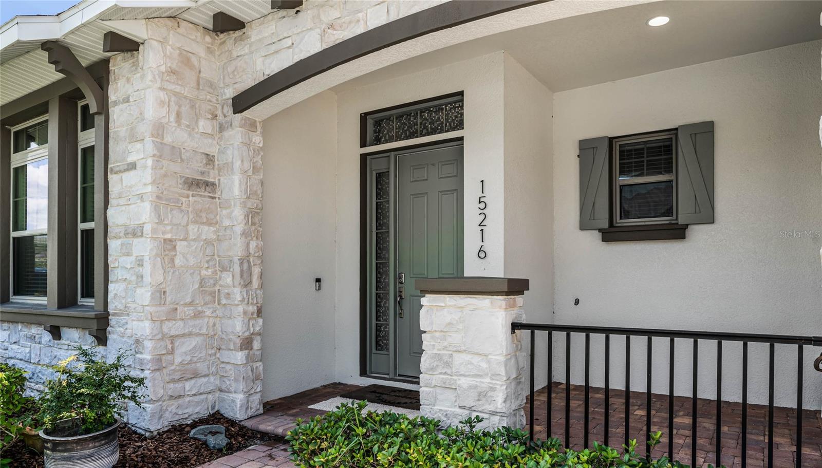 Image 2 of 62 For 15216 Johns Lake Pointe Boulevard