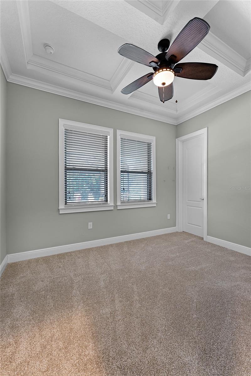 Image 21 of 62 For 15216 Johns Lake Pointe Boulevard
