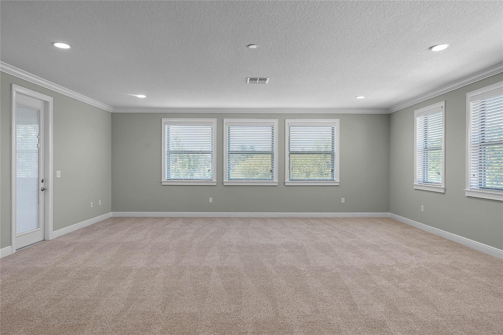 Image 37 of 62 For 15216 Johns Lake Pointe Boulevard