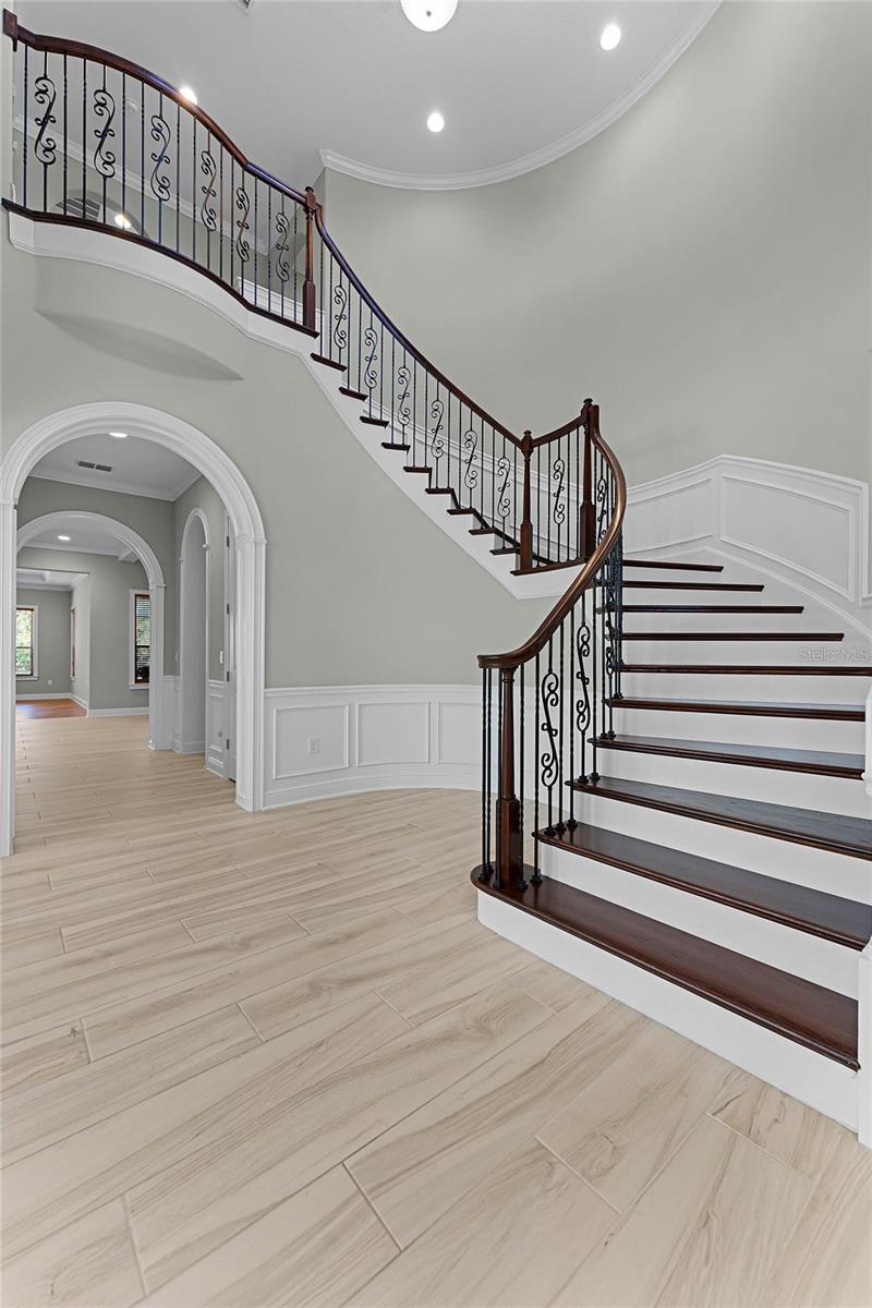 Image 4 of 62 For 15216 Johns Lake Pointe Boulevard