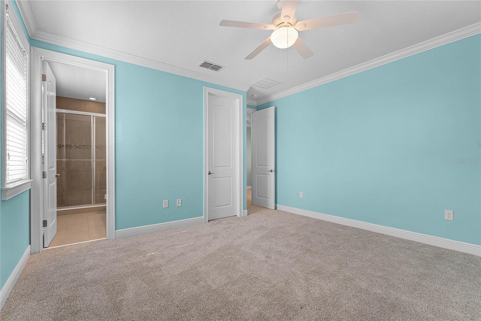 Image 43 of 62 For 15216 Johns Lake Pointe Boulevard