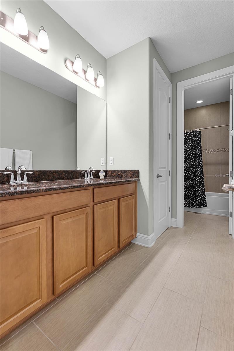 Image 48 of 62 For 15216 Johns Lake Pointe Boulevard