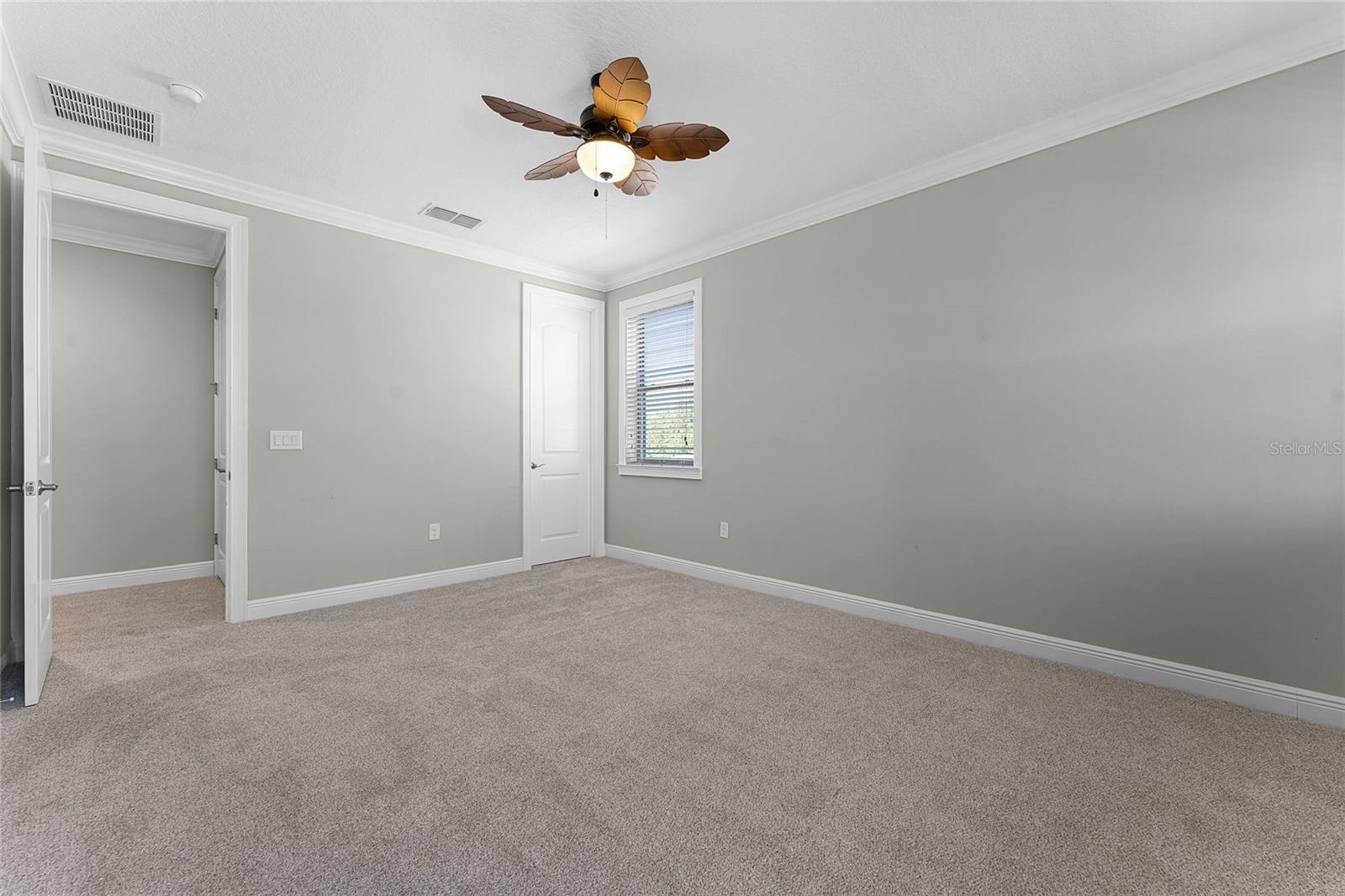 Image 50 of 62 For 15216 Johns Lake Pointe Boulevard
