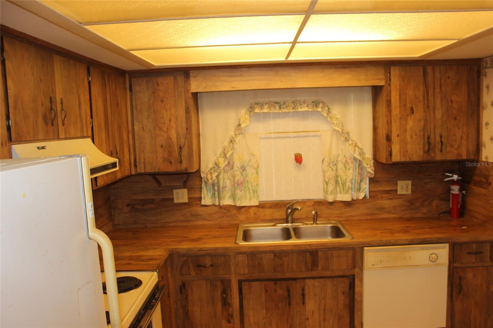 Image 10 of 35 For 649 Broadmoor Circle