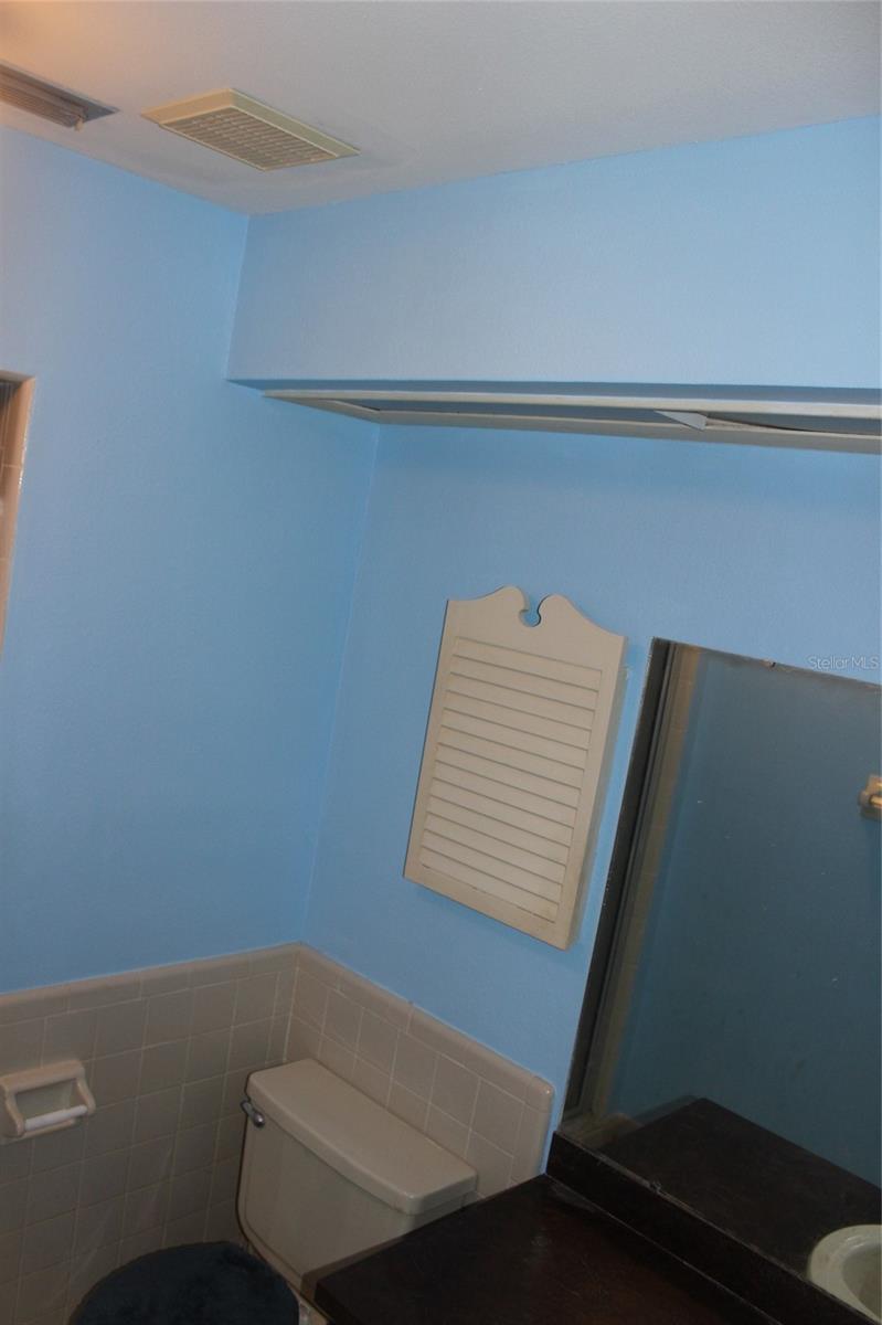 Image 19 of 35 For 649 Broadmoor Circle