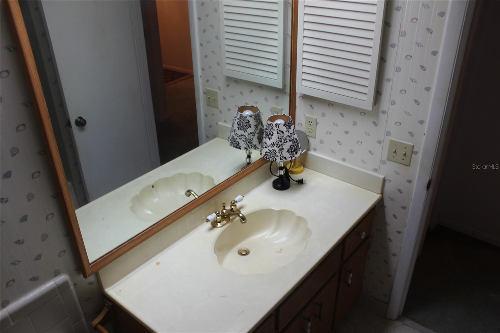 Image 23 of 35 For 649 Broadmoor Circle