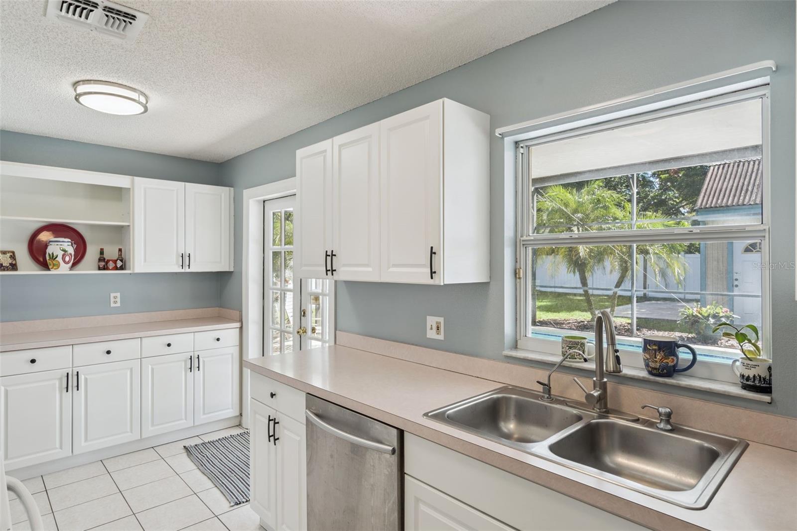 Image 4 of 18 For 5651 Pinerock Road