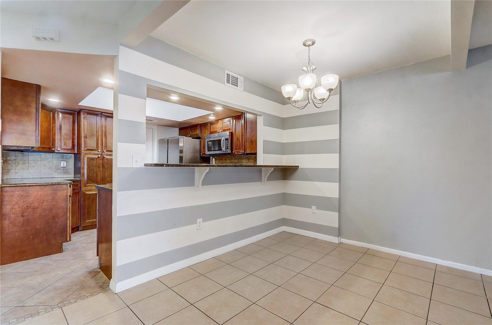 Image 14 of 46 For 53 Emerald Court