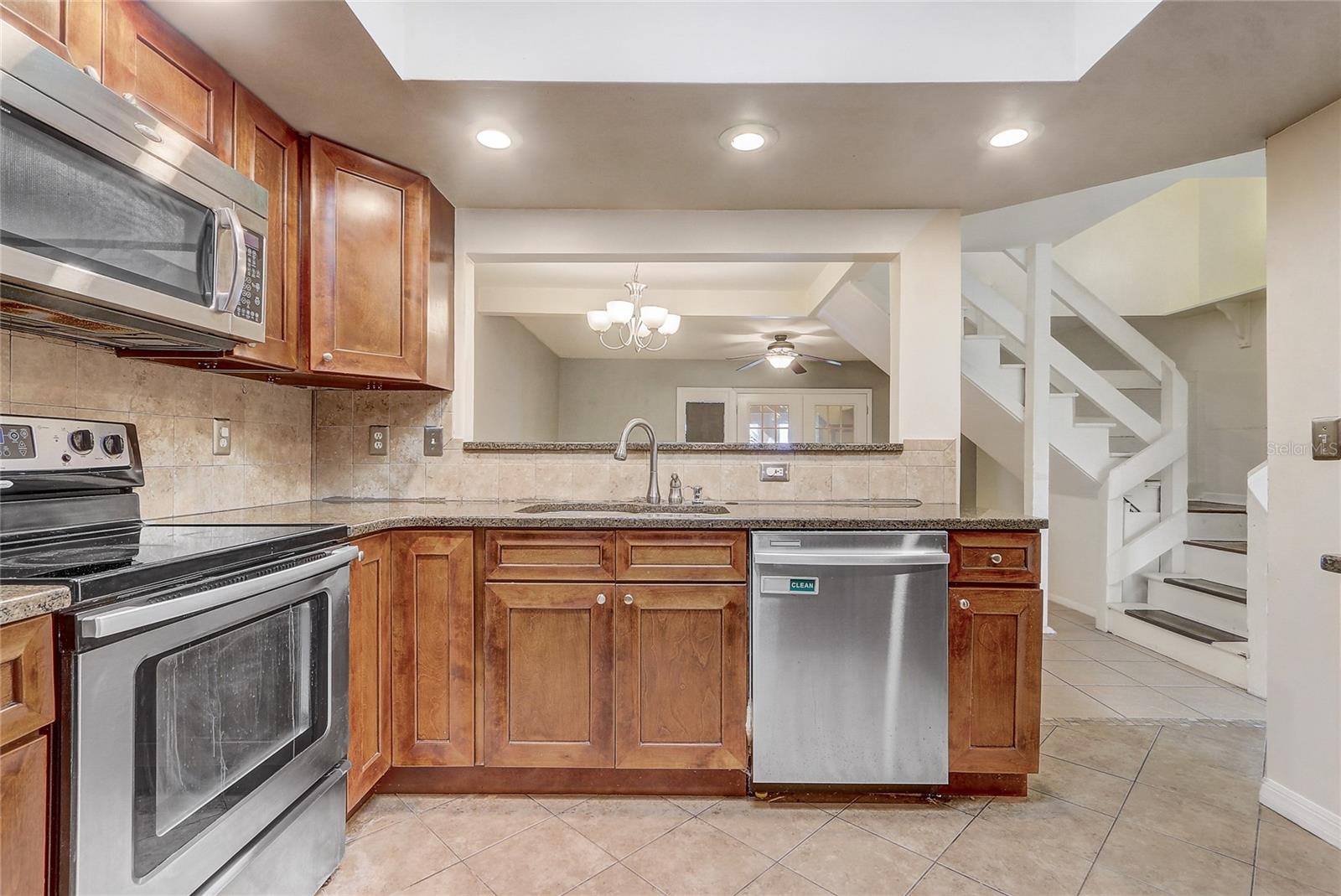 Image 17 of 46 For 53 Emerald Court