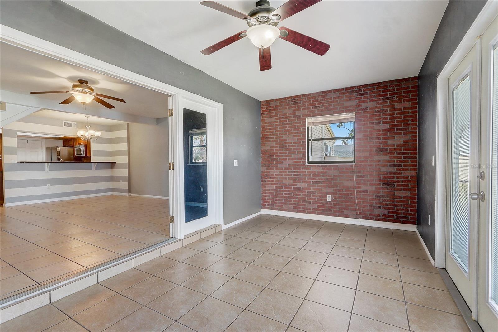 Image 19 of 46 For 53 Emerald Court