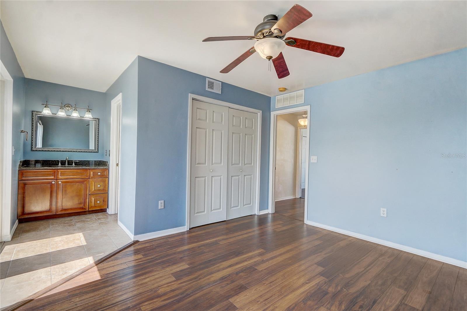 Image 29 of 46 For 53 Emerald Court