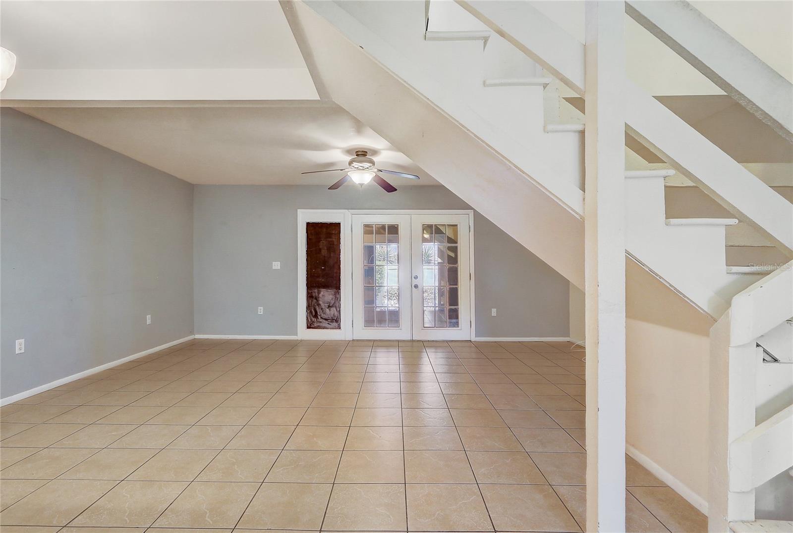 Image 7 of 46 For 53 Emerald Court