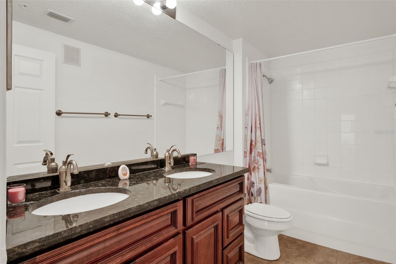 Image 15 of 43 For 14353 Fredricksburg Drive 911