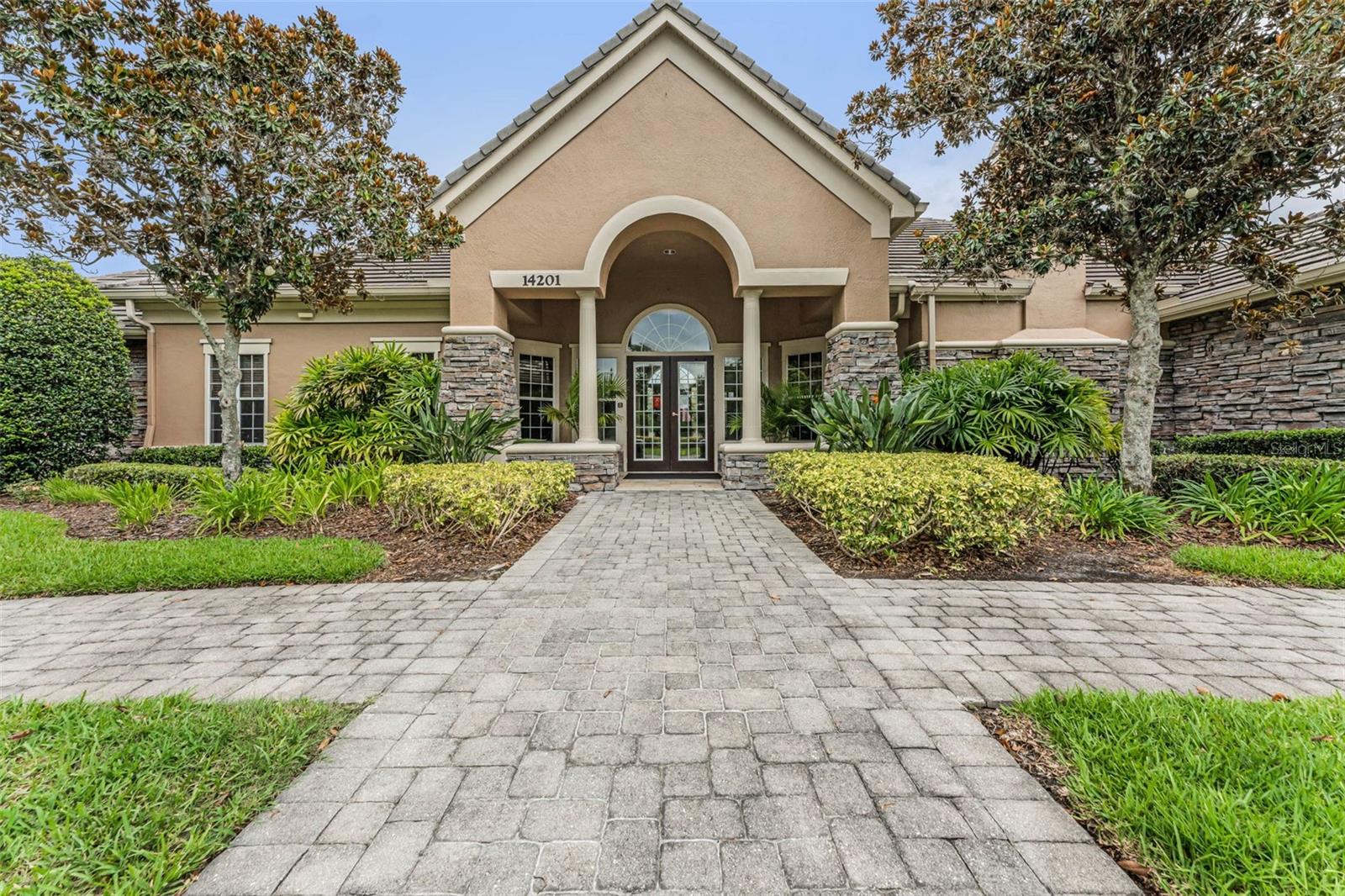 Image 29 of 43 For 14353 Fredricksburg Drive 911