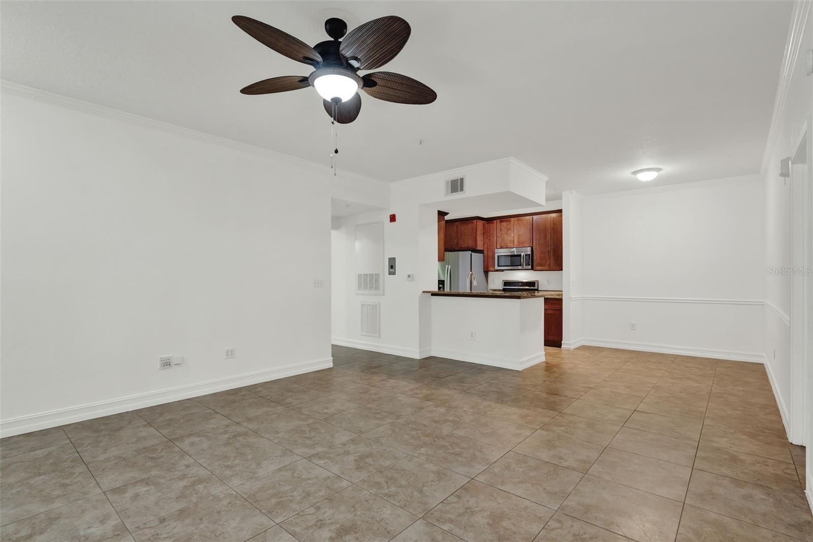 Image 9 of 43 For 14353 Fredricksburg Drive 911