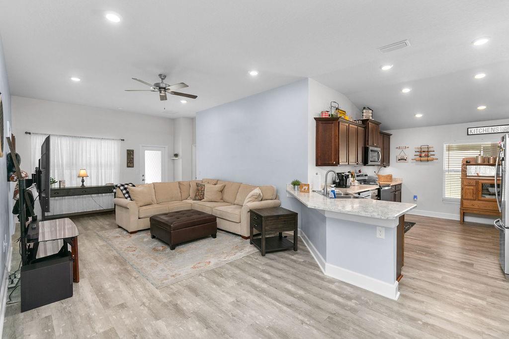 Image 15 of 45 For 711 Tupelo Circle
