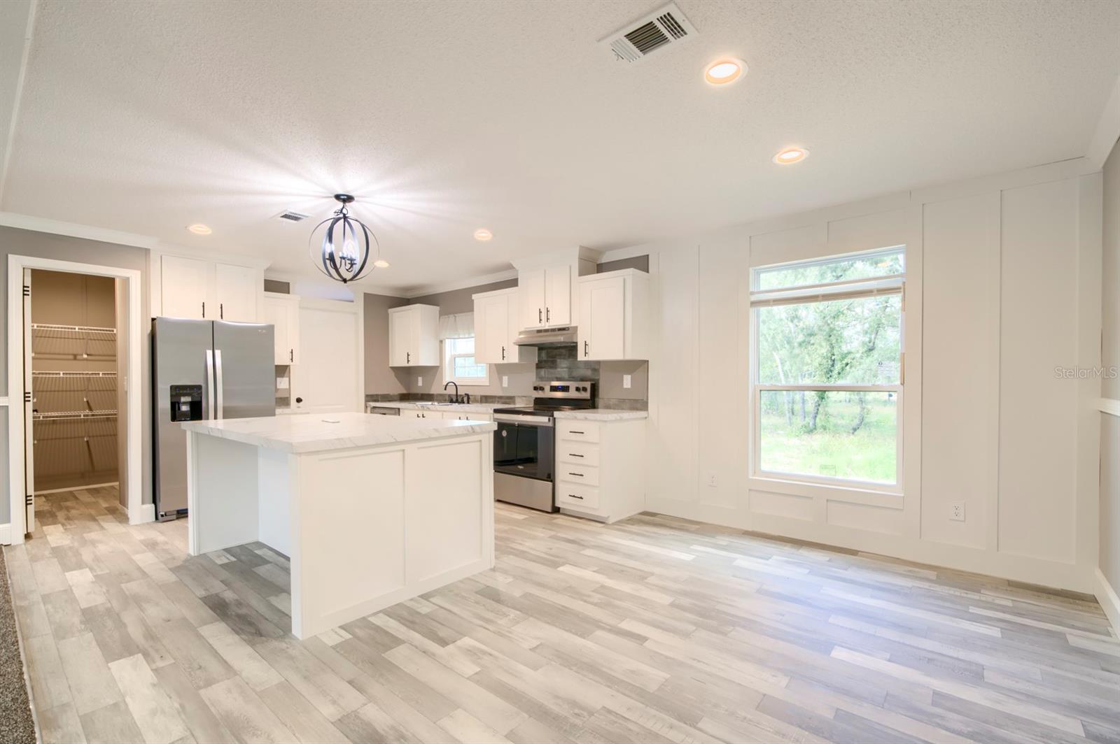 Image 13 of 42 For 14247 Hurricane Drive