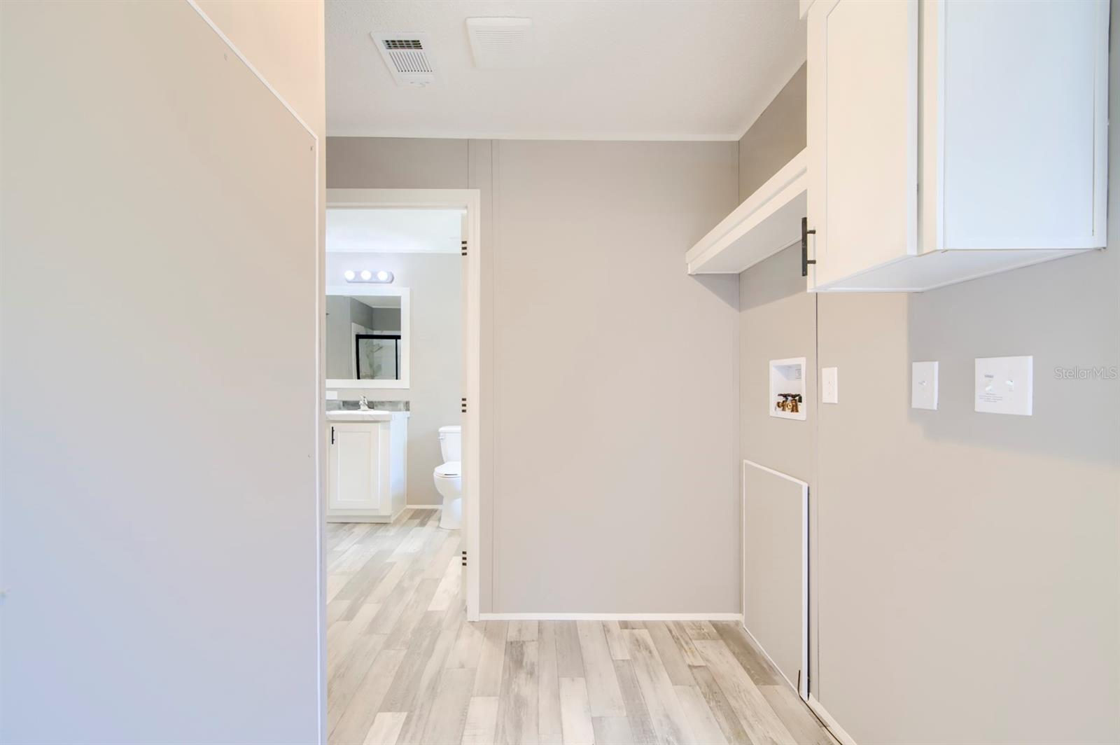 Image 32 of 42 For 14247 Hurricane Drive