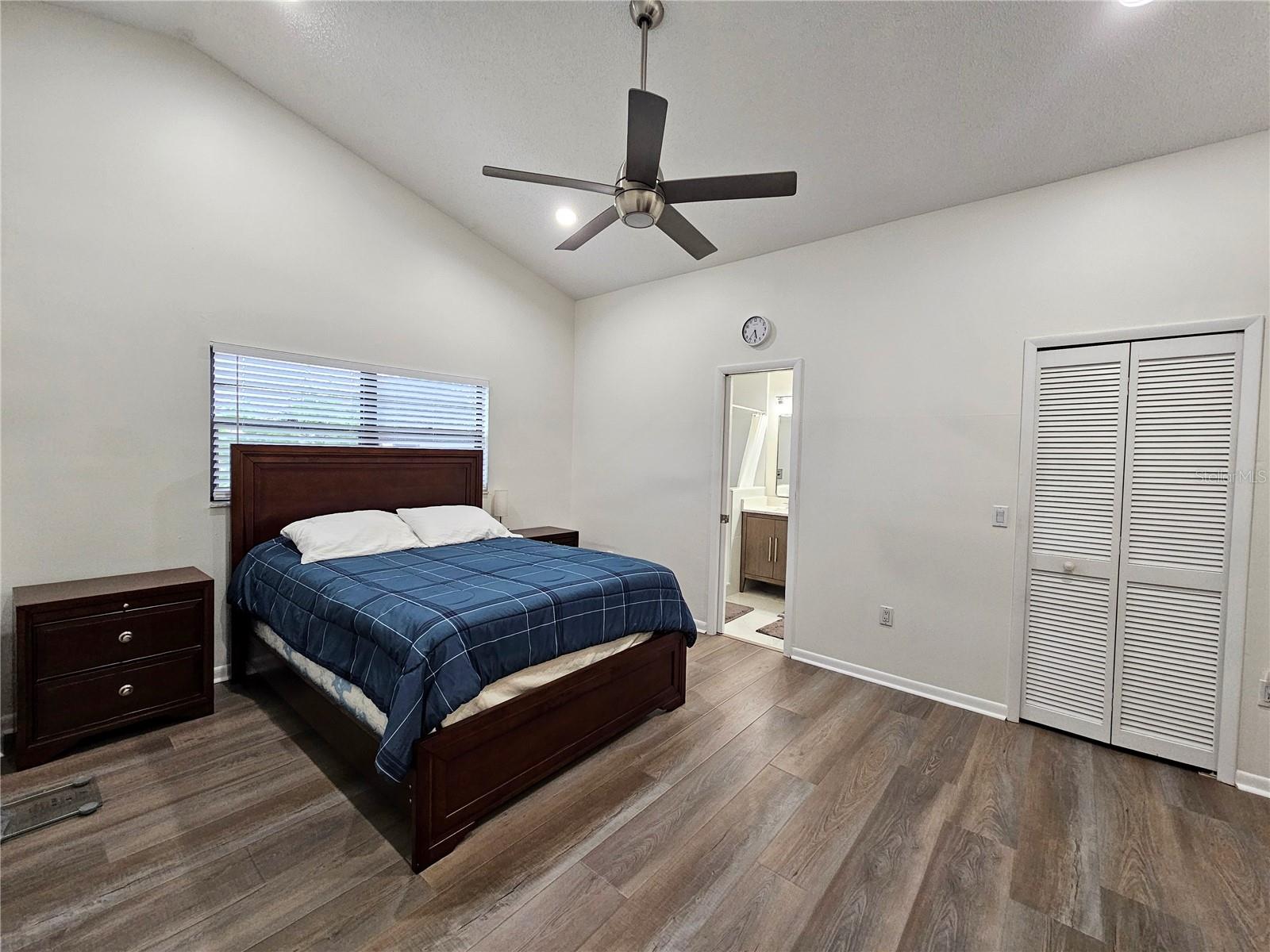 Image 17 of 25 For 4231 Sandhurst Drive