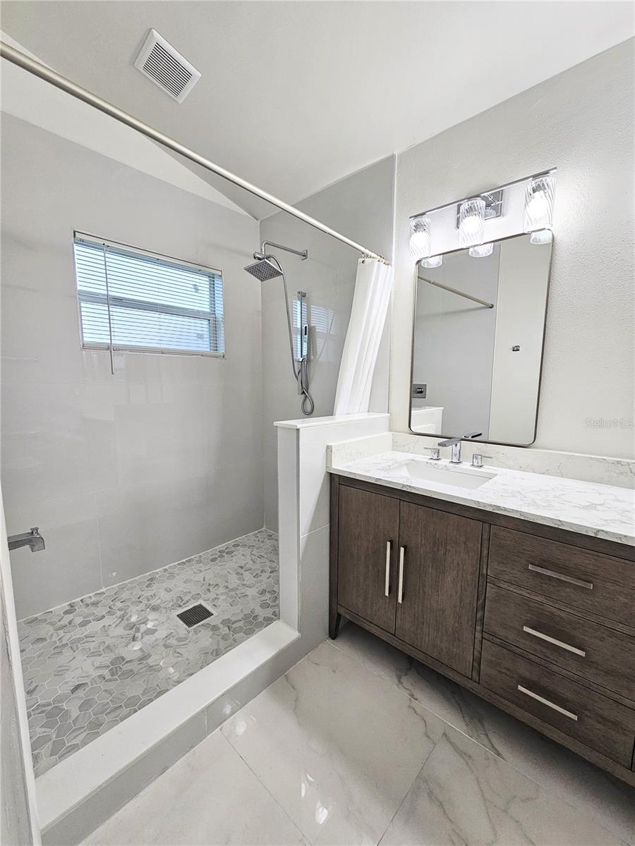 Image 19 of 25 For 4231 Sandhurst Drive