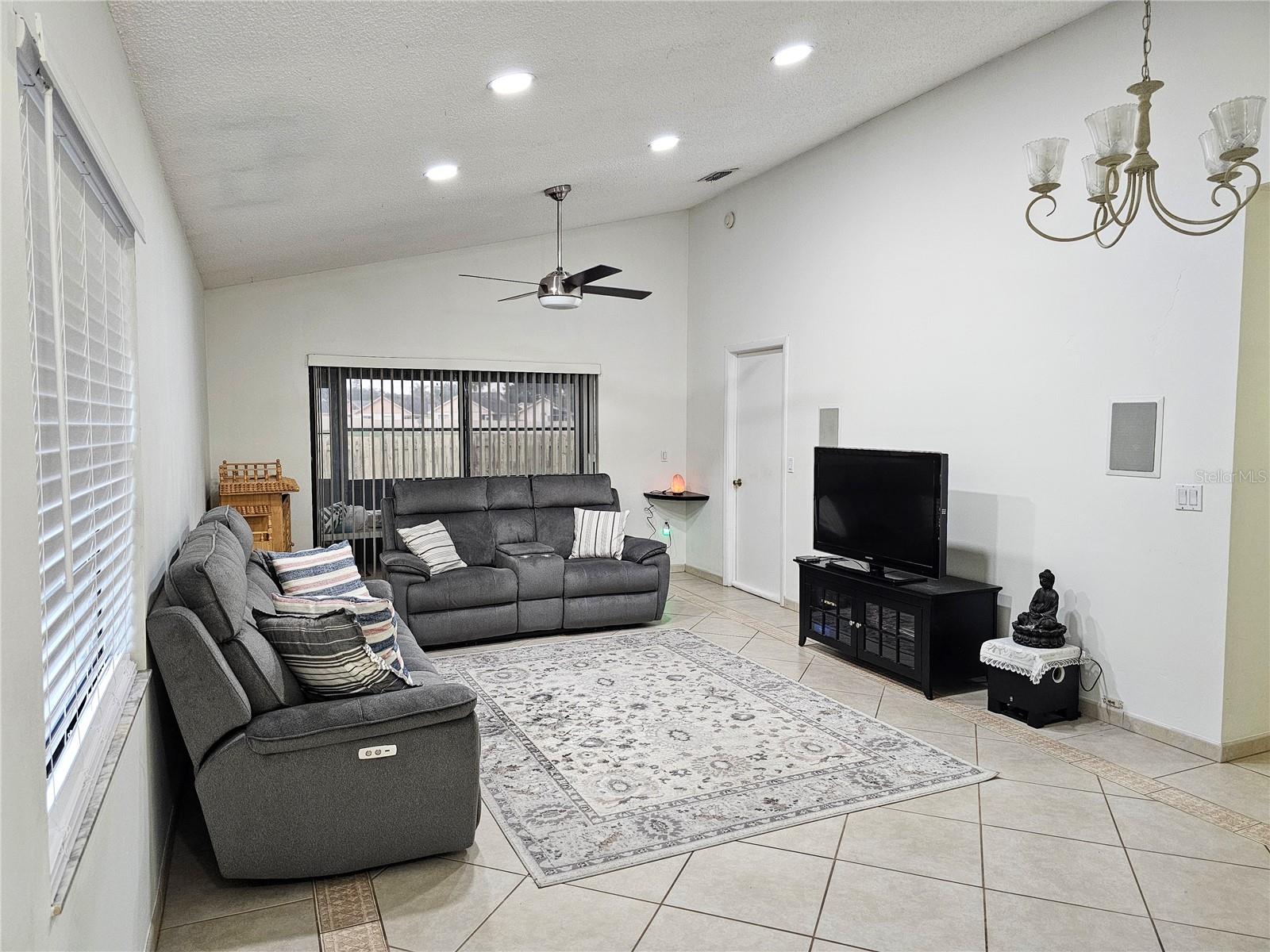 Image 21 of 25 For 4231 Sandhurst Drive