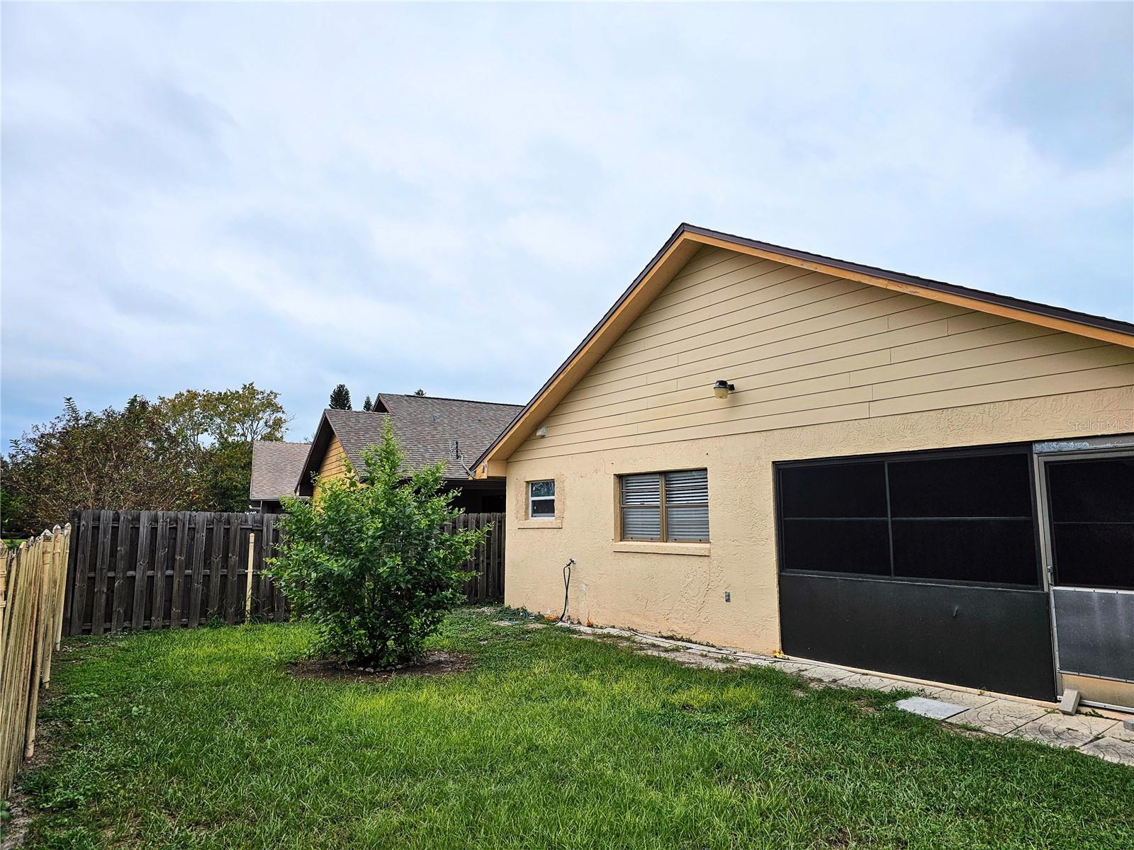 Image 6 of 25 For 4231 Sandhurst Drive