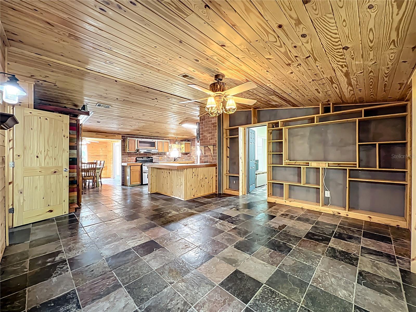 Image 23 of 82 For 1560 Saddle Run Drive