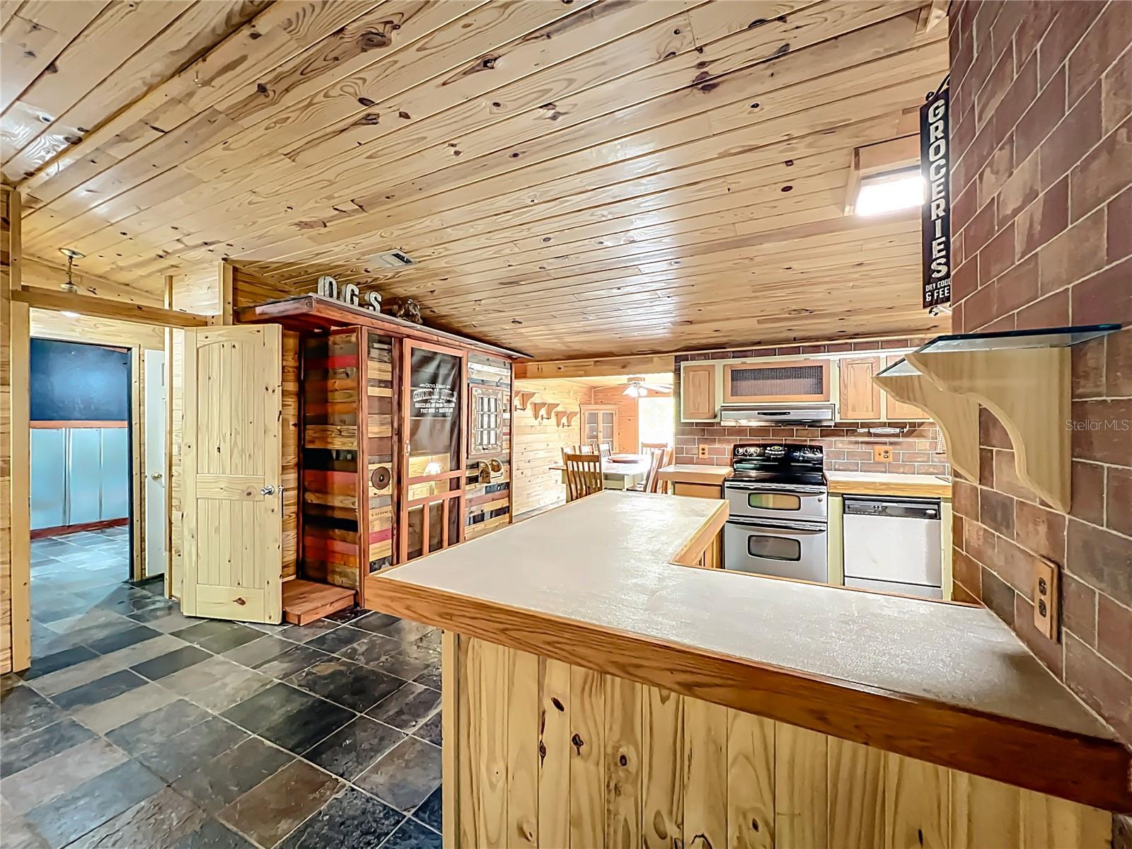 Image 26 of 82 For 1560 Saddle Run Drive