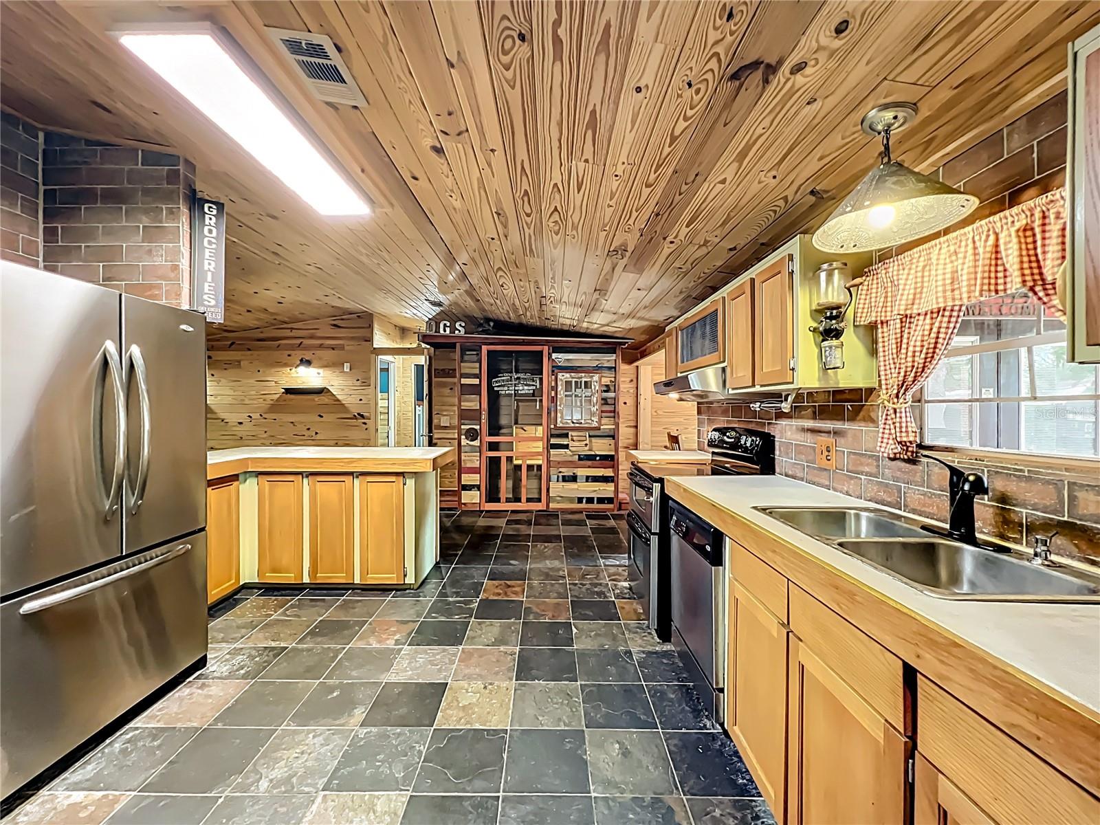 Image 29 of 82 For 1560 Saddle Run Drive