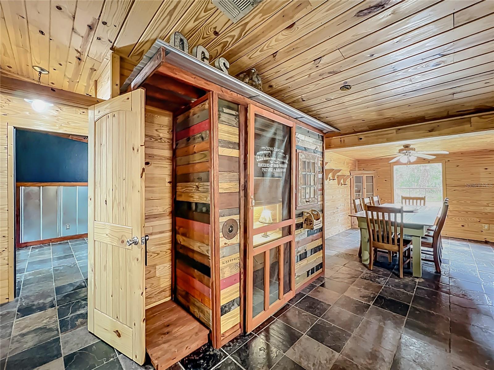 Image 30 of 82 For 1560 Saddle Run Drive