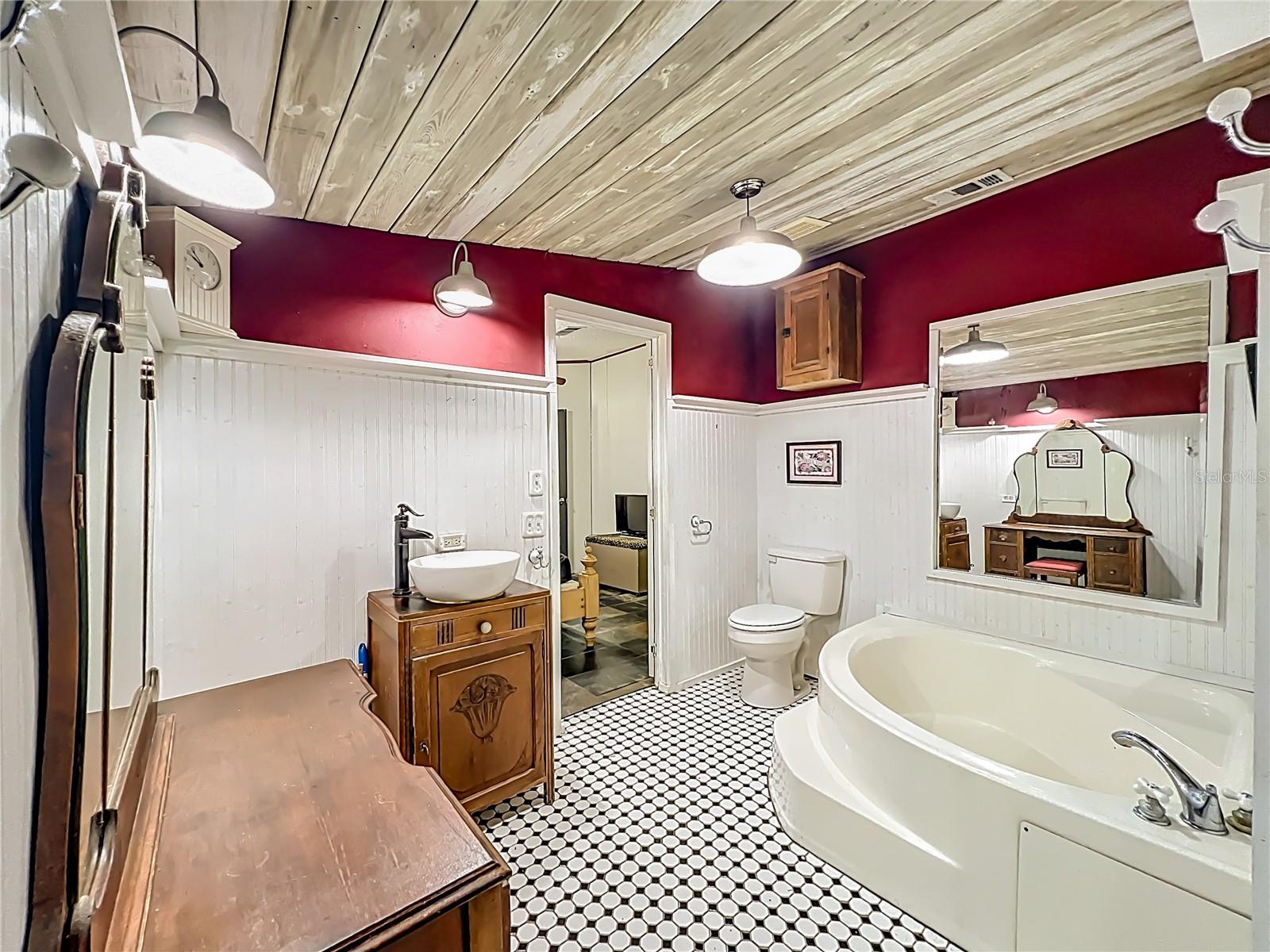 Image 39 of 82 For 1560 Saddle Run Drive