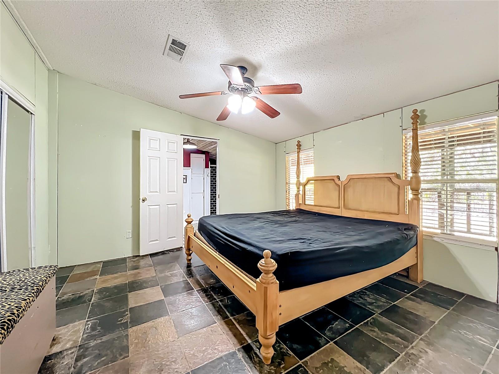 Image 43 of 82 For 1560 Saddle Run Drive