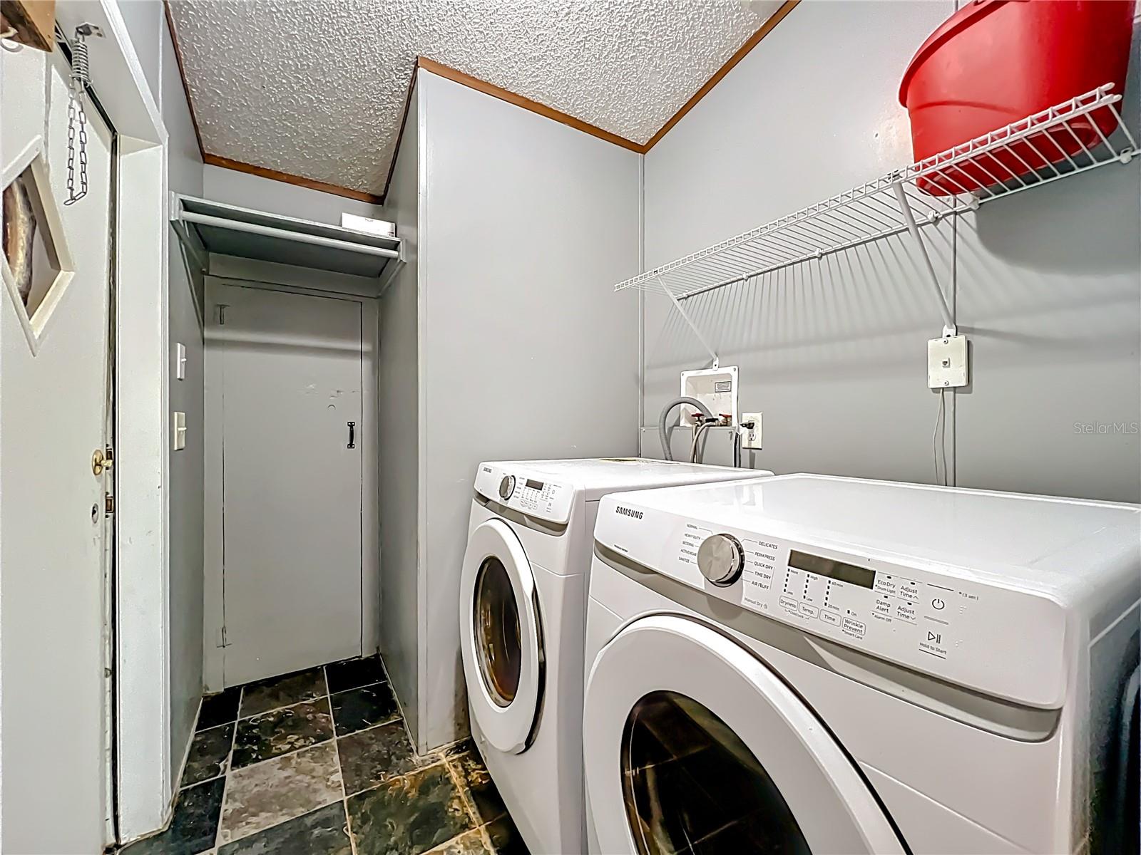 Image 50 of 82 For 1560 Saddle Run Drive