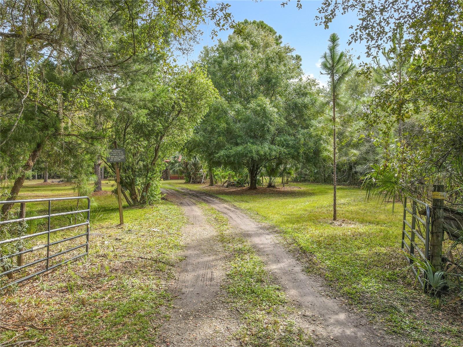 Image 6 of 82 For 1560 Saddle Run Drive
