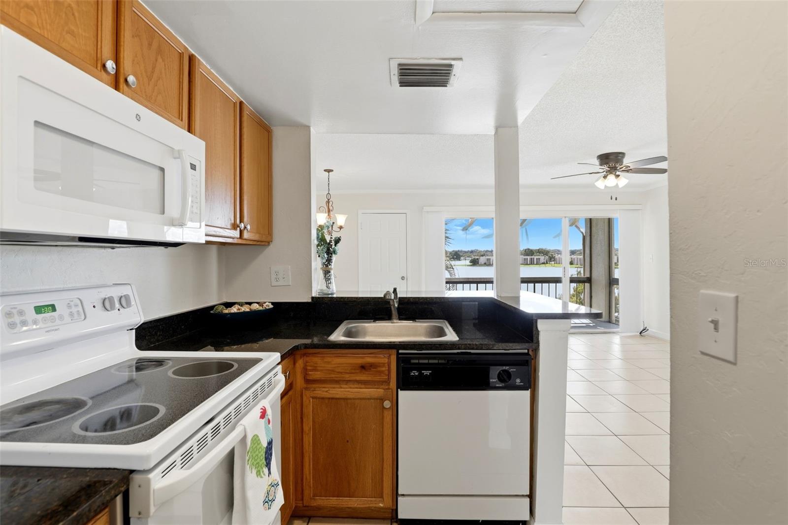 Image 12 of 31 For 550 Orange Drive 5