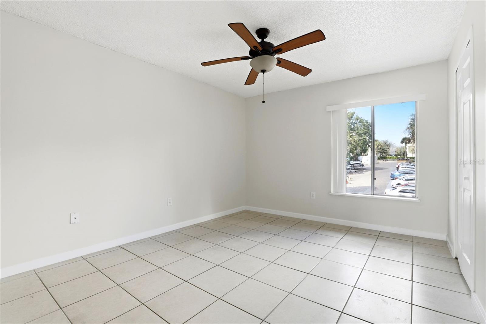 Image 14 of 31 For 550 Orange Drive 5