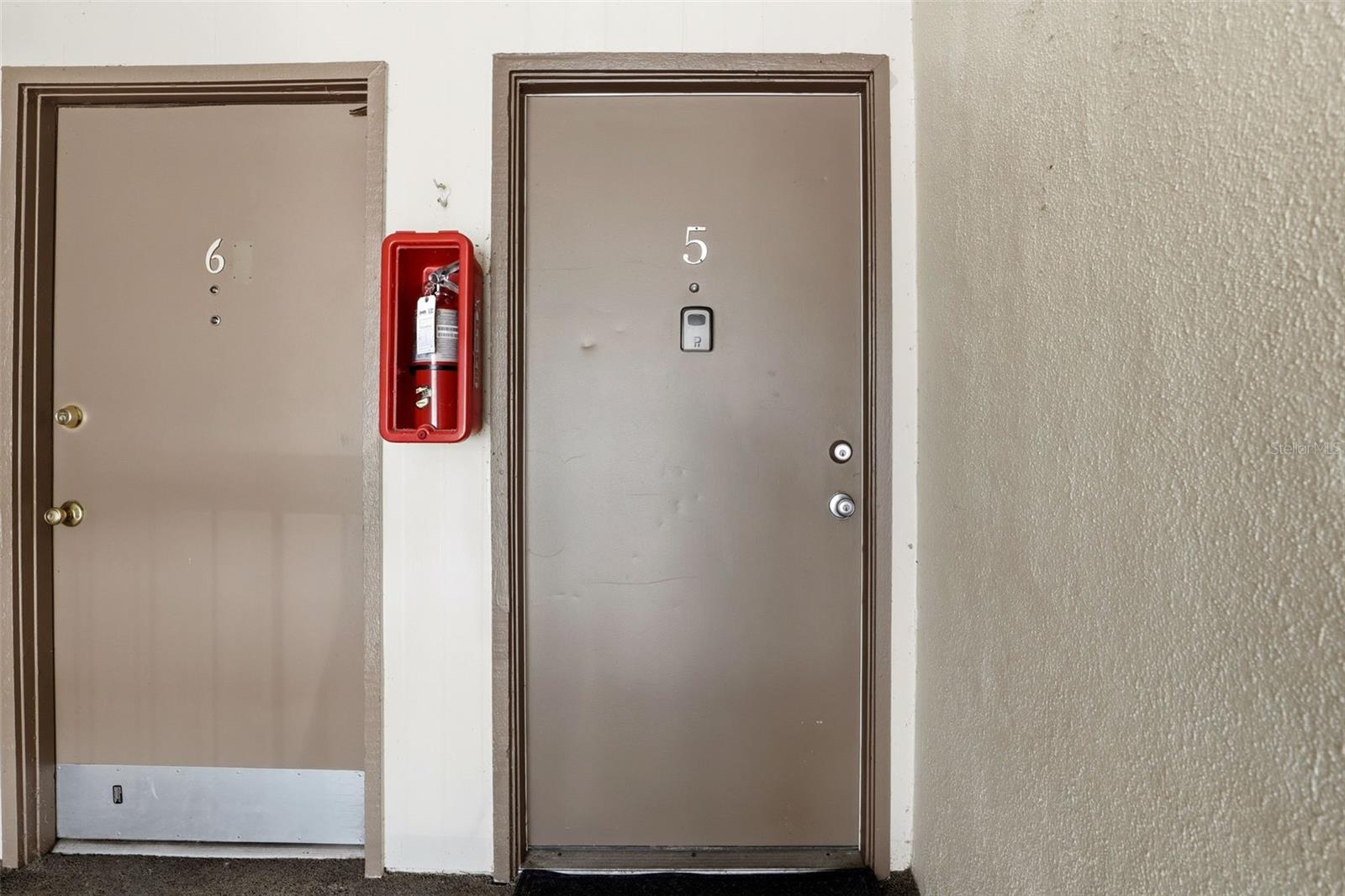 Image 4 of 31 For 550 Orange Drive 5