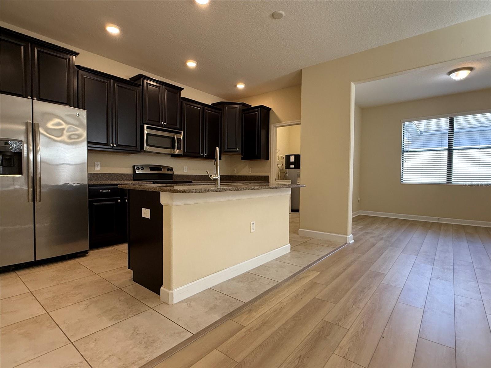 Image 11 of 29 For 7505 Fairgrove Avenue
