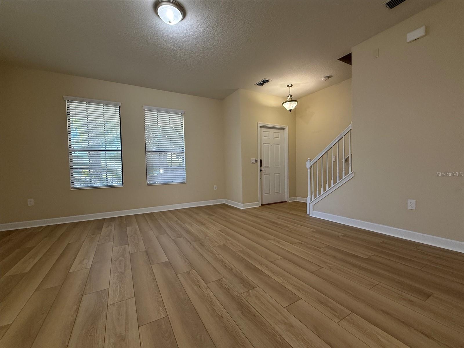 Image 6 of 29 For 7505 Fairgrove Avenue