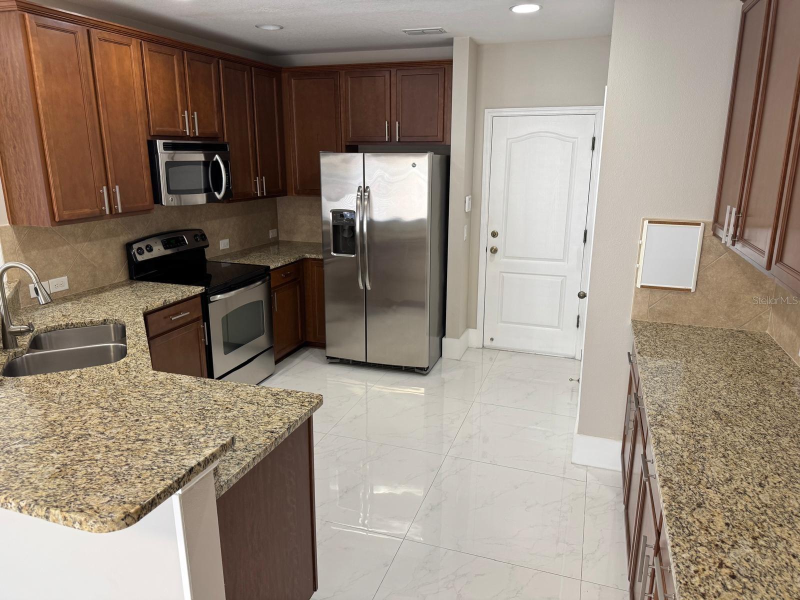 Image 14 of 69 For 2091 Bent Grass Avenue