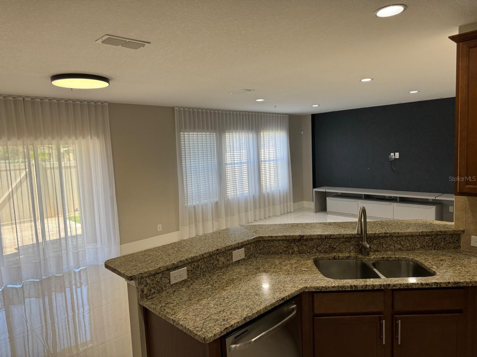 Image 29 of 69 For 2091 Bent Grass Avenue