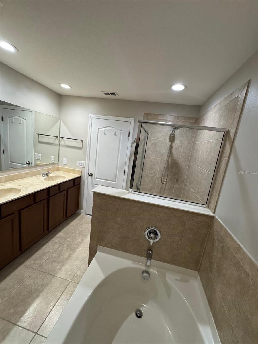 Image 54 of 69 For 2091 Bent Grass Avenue