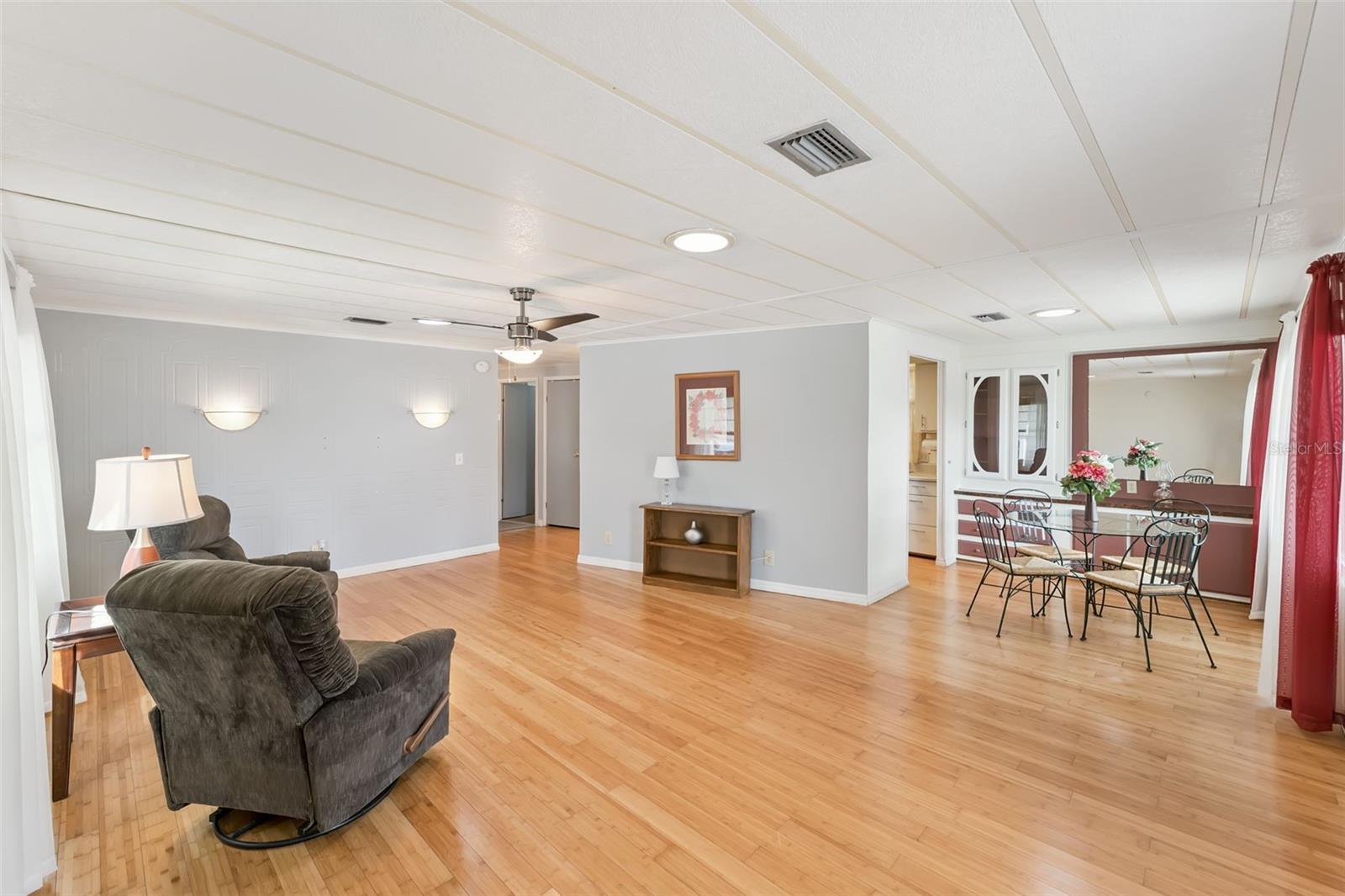 Image 5 of 18 For 314 Lakeview Drive