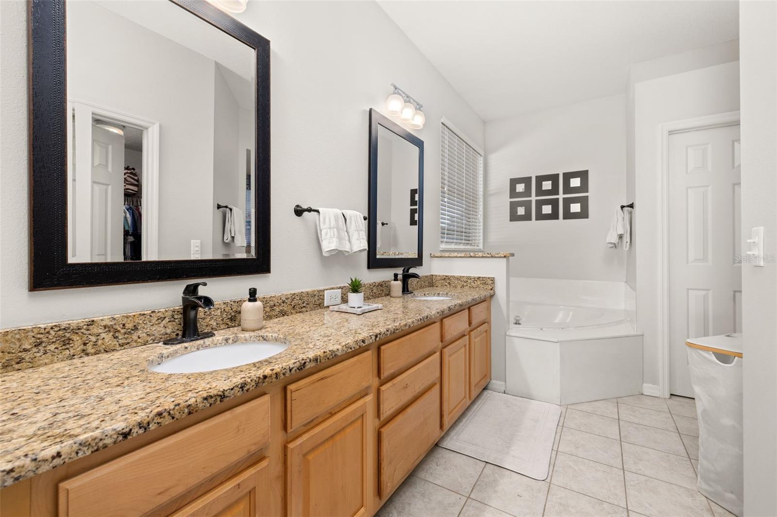 Image 14 of 35 For 2663 Glenbuck Court