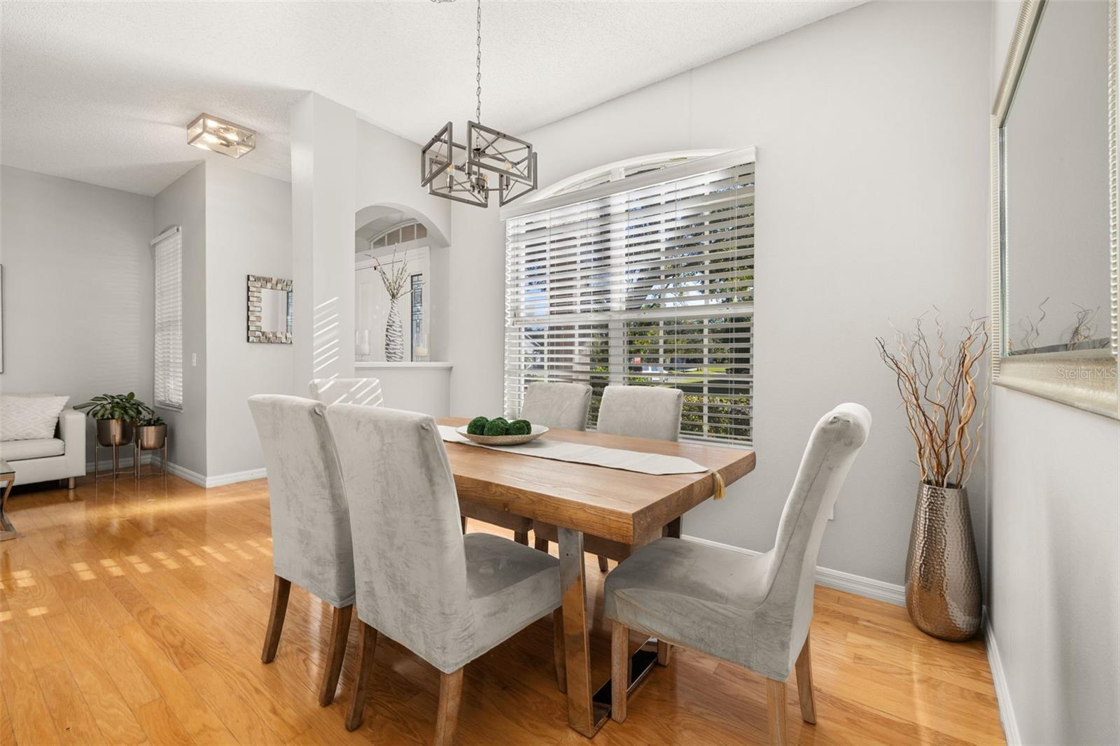 Image 5 of 35 For 2663 Glenbuck Court
