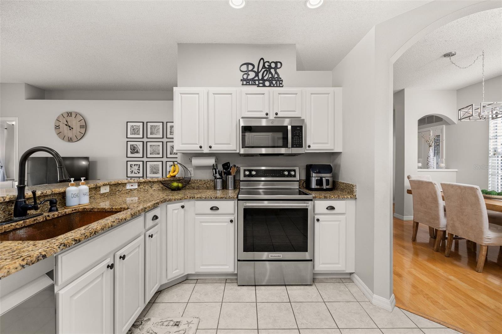 Image 8 of 35 For 2663 Glenbuck Court