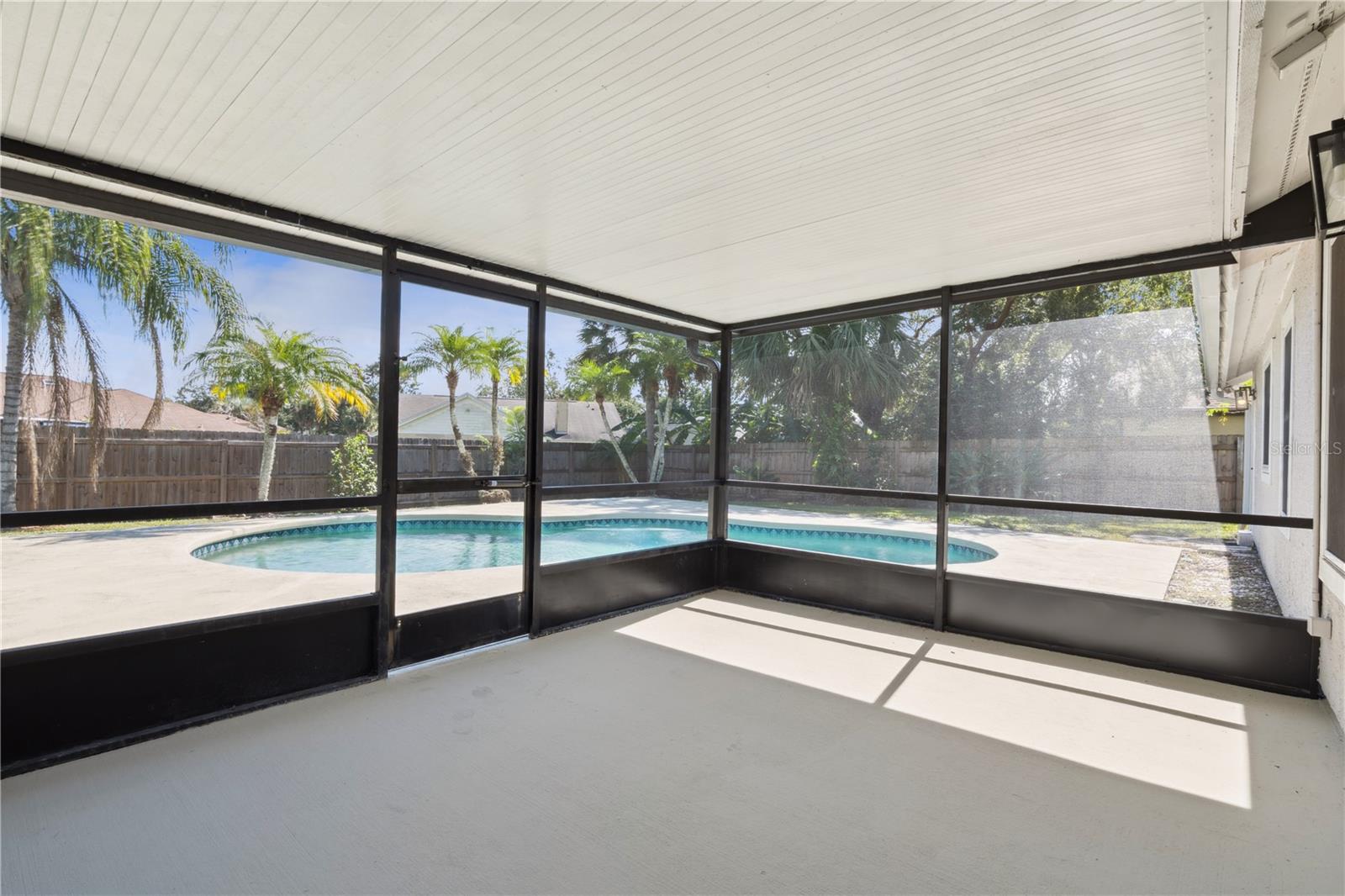 Image 28 of 40 For 3015 Riviera Bay Court